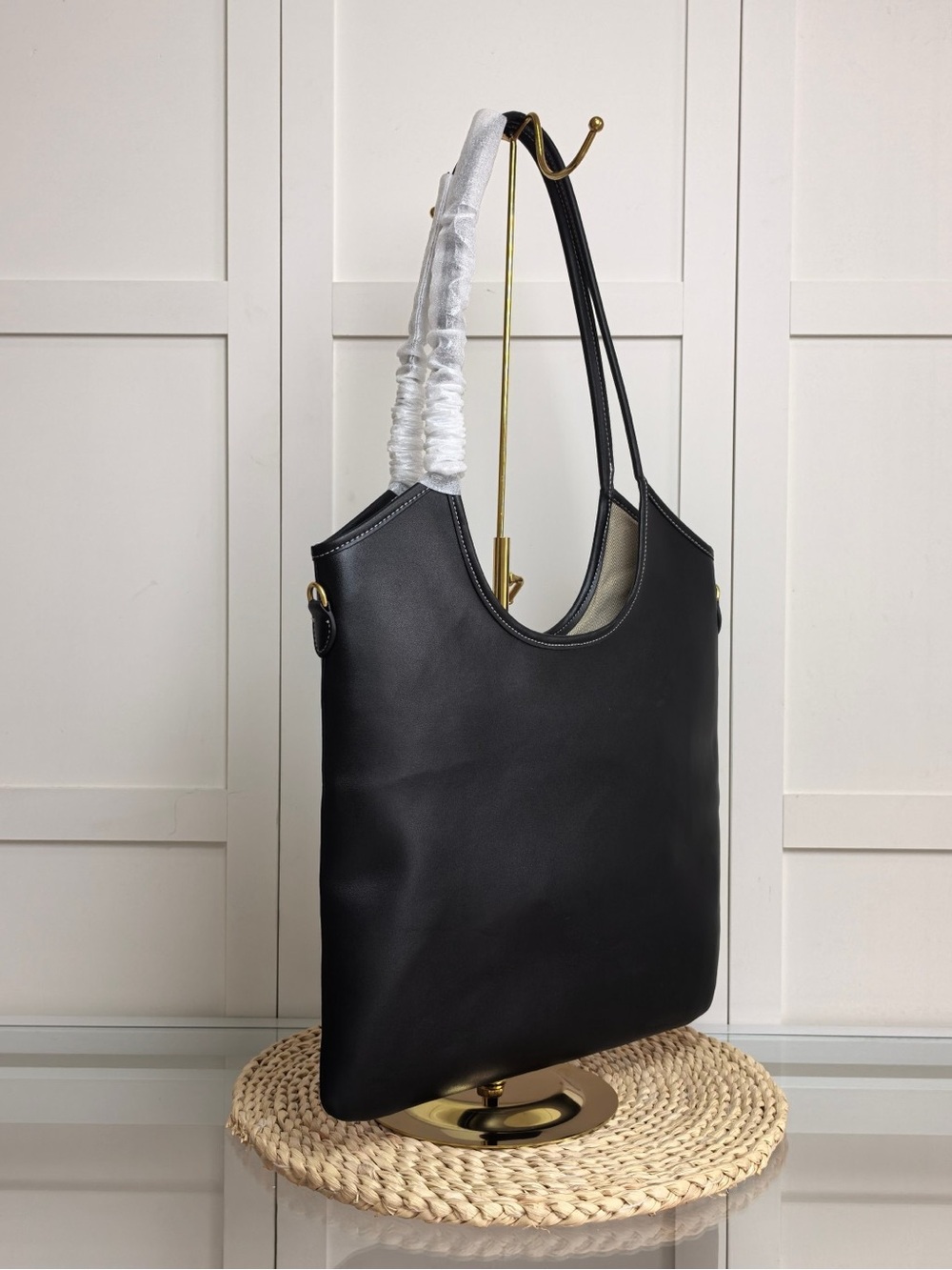 Miu Miu Black Leather Shoulder Tote with Logo Stitching - Picture 3 of 9